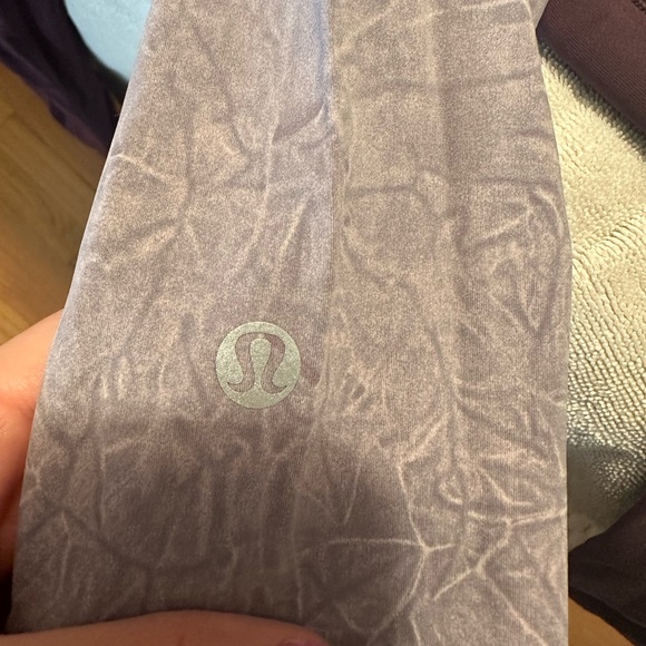 Lululemon ice dye fast and free leggings WORN ONCE - Picture 4 of 5